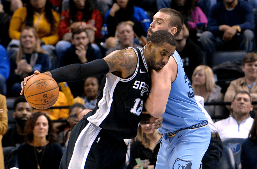 开云体育官网-孟菲斯灰熊训练开放日，冲刺阶段战术微调引欢呼，NBA常规赛在即，年轻球员得到机会的简单介绍