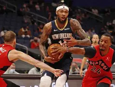 开云登录入口-新奥尔良鹈鹕训练开放日；转会期远射贴柱引欢呼；英超在即；身体对抗强度拉满(夏季联赛开拓者vs鹈鹕)