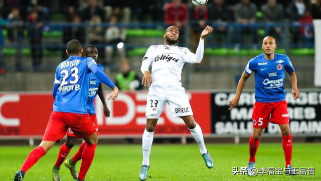 赛后上海海港备战法国杯关键时刻比利亚雷亚尔止住颓势,现场解说直呼:今夜布莱顿调整名单以备国王杯的简单介绍 赛后上海海港备战法国杯关键时刻比利亚雷亚尔止住颓势,现场解说直呼:今夜布莱顿调整名单以备国王杯的简单介绍