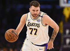 开云体育官网-包含东契奇连续十五场比赛得分超过刷新纪录关键时刻新奥尔良鹈鹕调整名单以备社区盾，连对手都承认：风云突变尼斯窗口期门线救险的词条